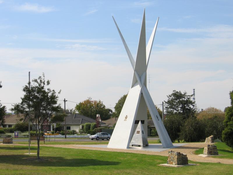 Bairnsdale - Princes Highway, west end of town: Beaufort Gardens, corner Princes Hwy and Victoria St