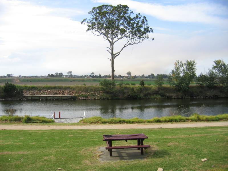 Bairnsdale - Mitchell River at Port of Bairnsdale, Riverine Street: View north across Mitchell River at wharf