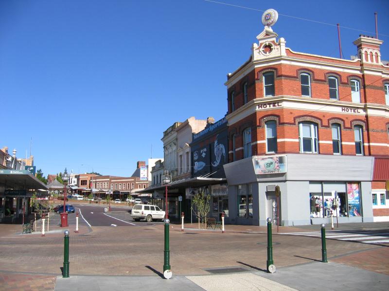 Ballarat - Bridge Street Mall, Bakery Hill and surroundings - View east along Bridge St at Peel St