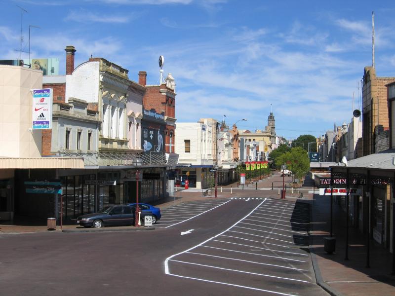 Ballarat - Bridge Street Mall, Bakery Hill and surroundings: View west along Bridge St towards Peel St