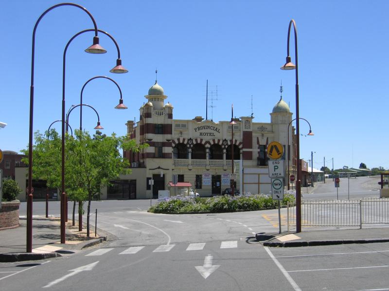 Ballarat - Lydiard Street area: Provincial Hotel, corner Lydiard St and Ararat St