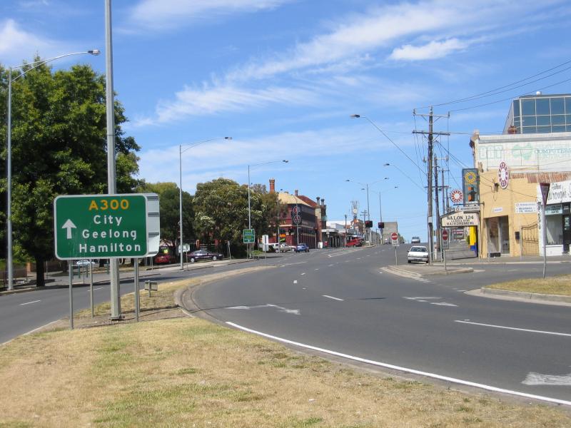 Ballarat - Doveton Street and Midland Highway area: View south along Doveton St towards Mair St