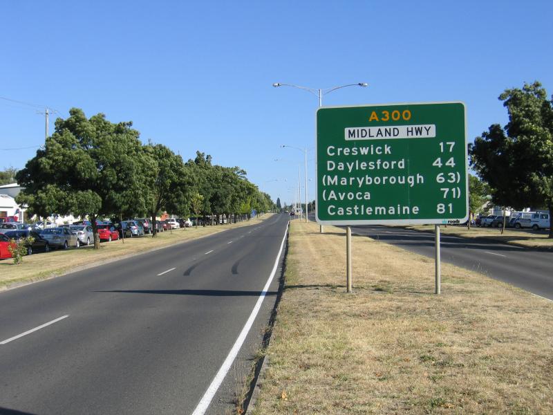 Ballarat - Doveton Street and Midland Highway area: View north-west along Midland Hwy between Holmes St and Market St