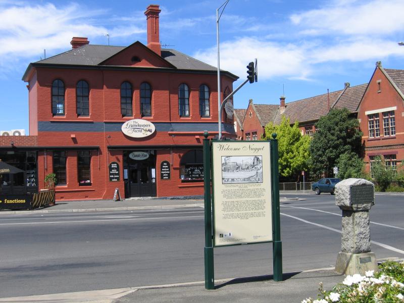 Ballarat - Mair Street area - Site of Welcome Nugget discovery, corner Humffray St and Mair St