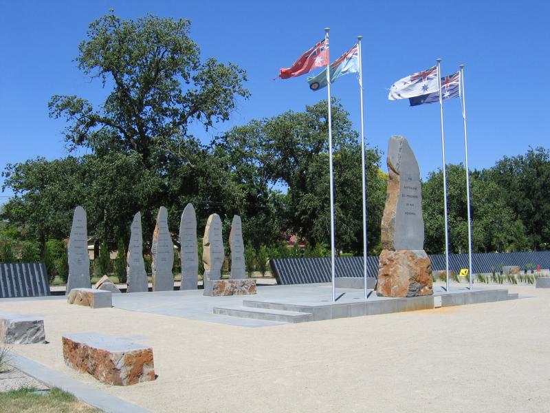 Ballarat - Other areas around Lake Wendouree: Australian Ex-prisoners of War memorial, Carlton St at Wendouree Parade