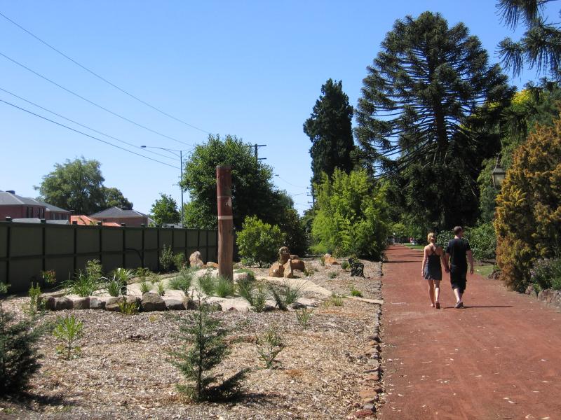 Ballarat - Botanical Gardens at Lake Wendouree: Western bed