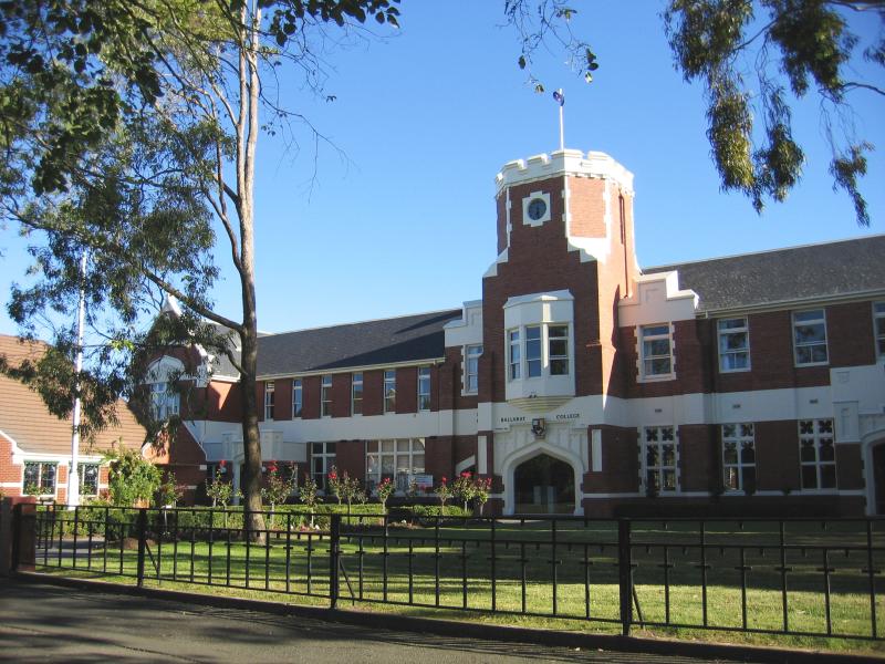 Ballarat - Sturt Street, Newington: Ballarat Collage, Sturt St