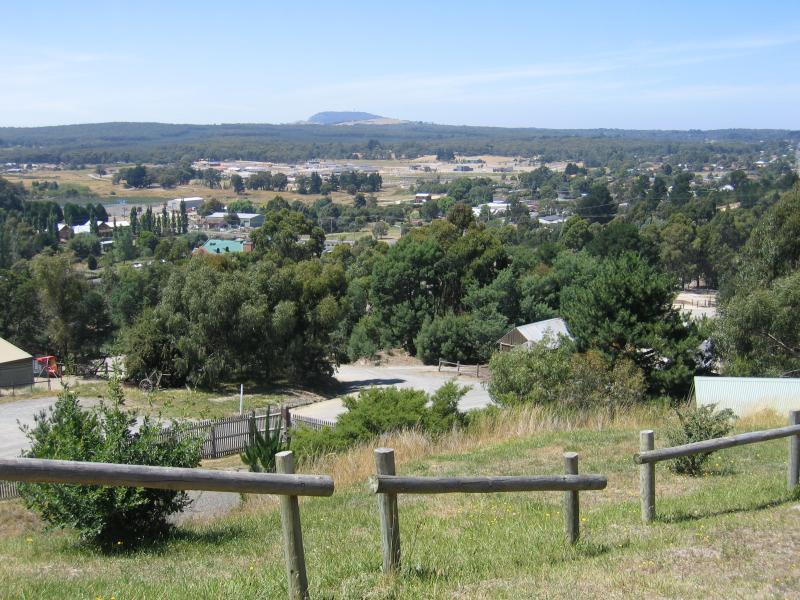 Ballarat - Sovereign Hill lookout, Magpie Street: View east