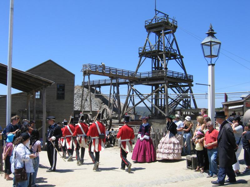 Ballarat - Sovereign Hill, Bradshaw Street: Redcoat soldiers ceremony near gold mine