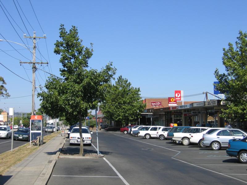 Ballarat - Ballarat suburb of Wendouree - Shops, Howitt St service road