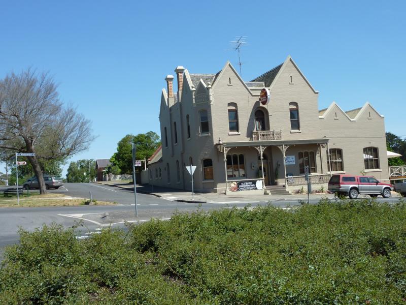 Ballarat - Buninyong, commercial centre: Crown Hotel, view west along Learmonth St at Warrenheip St