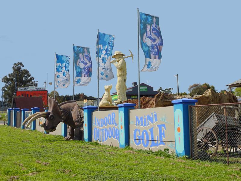 Ballarat - Gateway Precinct, Western Highway, Warrenheip: View east in front of Gold Rush Mini Golf towards Ballarat Woolshed