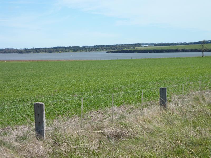 Ballarat - Burrumbeet: South-west view to Lake Burrumbeet from Western Hwy just west of Ercildoune Rd