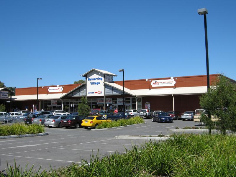 Balnarring - Shops at Balnarring Village Shopping Centre and surroundings: Ritchies IGA supermarket