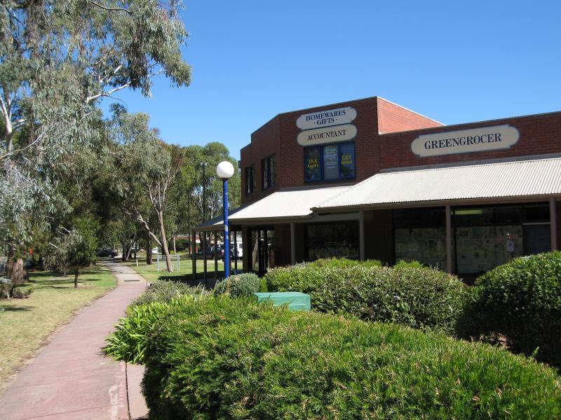 Balnarring - Shops at Balnarring Village Shopping Centre and surroundings: Shops on corner of Frankston-Flinders Rd