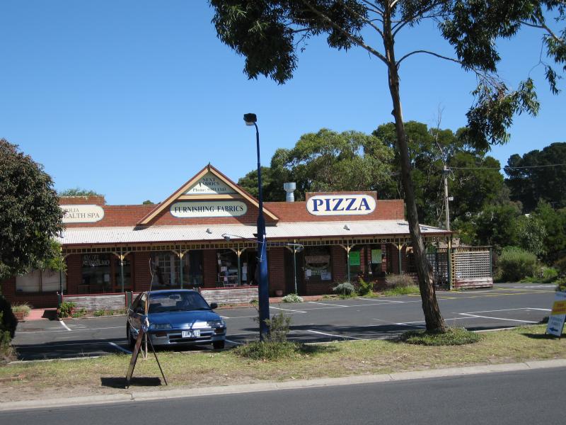 Balnarring - Shops at Balnarring Village Shopping Centre and surroundings: View west across Russell St towards shops