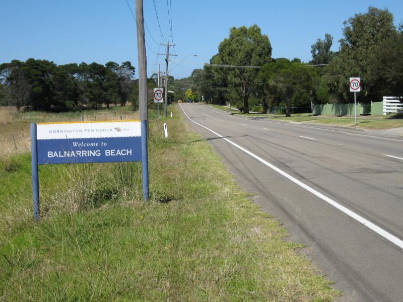Balnarring - Balnarring Beach town centre: Balnarring Beach town sign, view south along Balnarring Beach Rd