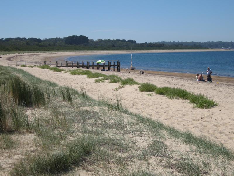 Balnarring - Beach at end of Balnarring Beach Road: View east along beach