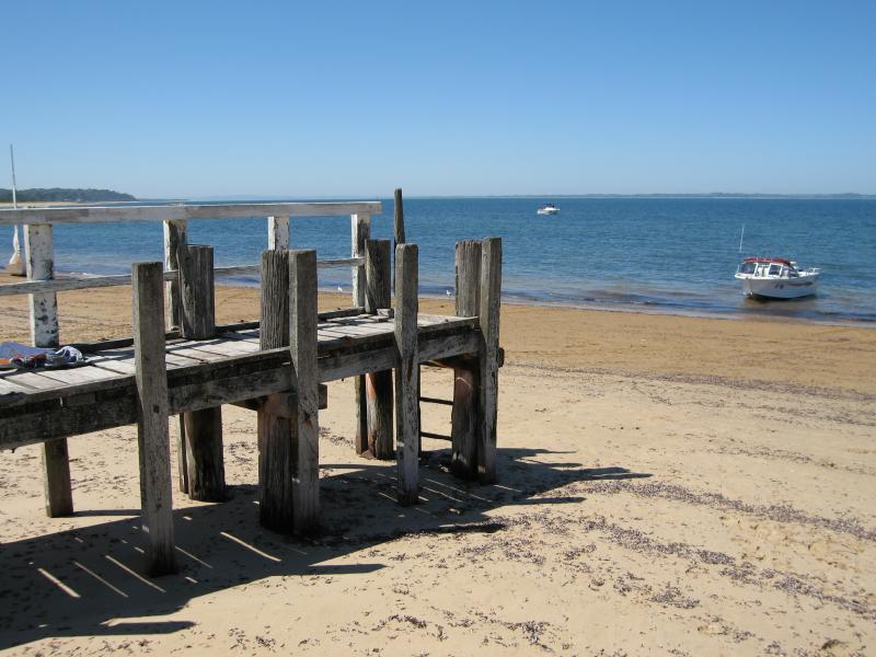 Balnarring - Beach at end of Balnarring Beach Road: Jetty near yacht club