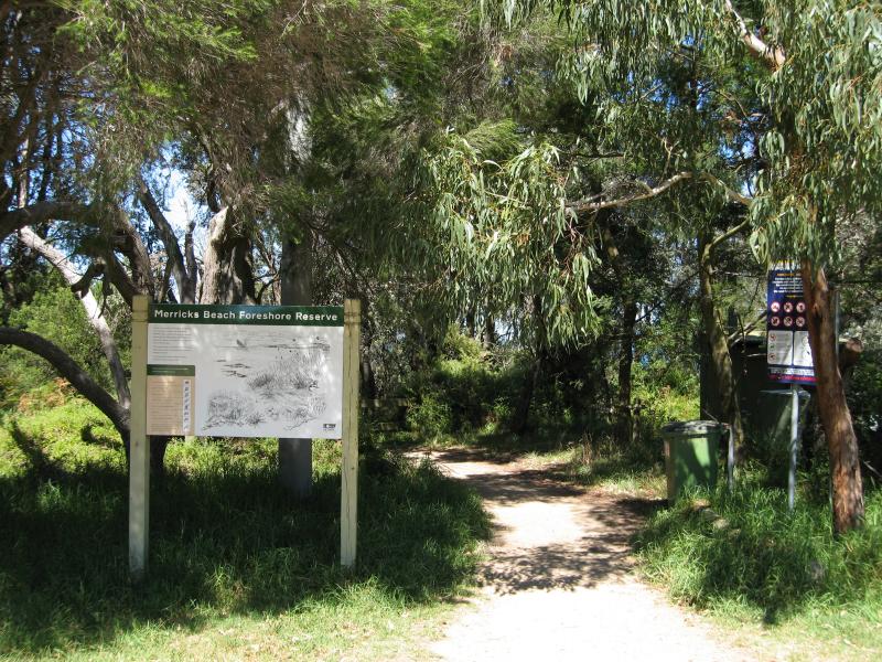 Balnarring - Merricks Beach at end of Merricks Beach Road: Path to beach from end of Merricks Beach Road
