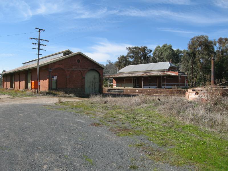 Barnawartha - Former Barnawartha railway station: View of station from High St