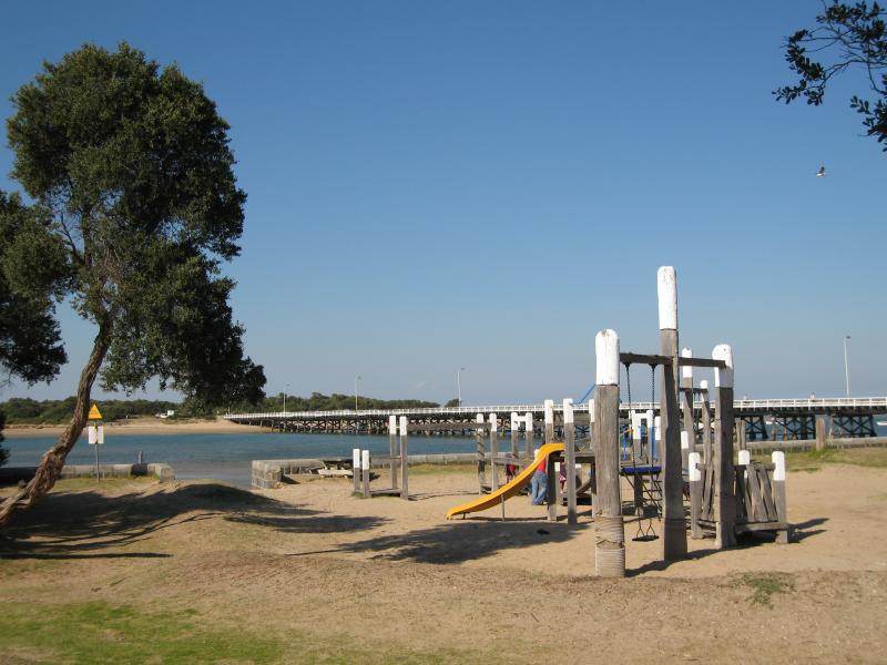 Barwon Heads - Frank Ellis Reserve, Barwon River coastline along Flinders Parade: Playground