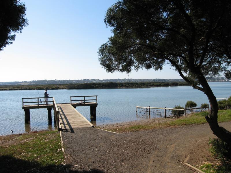 Barwon Heads - Barwon River along River Parade: Jetty near Minah St