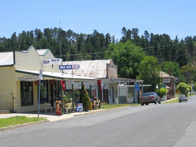 Beaufort - Lawrence Street and Pratt Street: View north along Lawrence St towards Willoby St