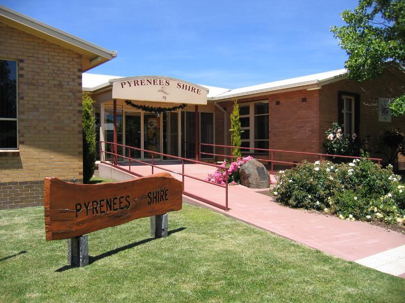 Beaufort - Lawrence Street and Pratt Street: Pyrenees Shire offices, Lawrence St between Willoby St and Pratt St