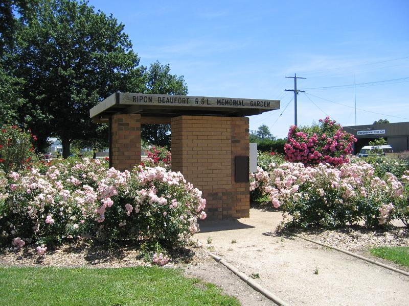Beaufort - Memorial Park, northern end of Livingstone Street: Rose garden