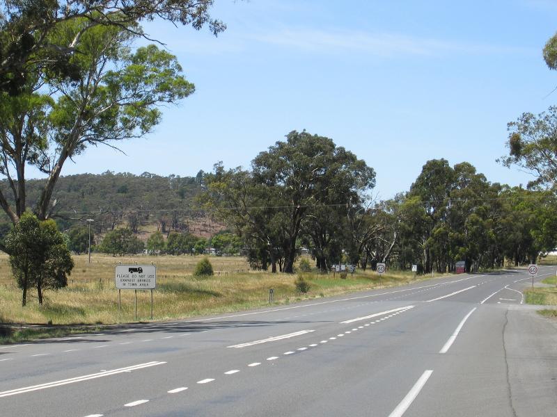 Beaufort - Western Highway, west side of Beaufort: View east along Western Highway towards Old Shirley Rd