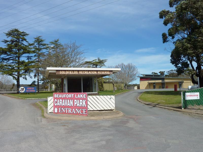 Beaufort - Goldfields Recreation Reserve, Skipton Road: Entrance to reserve, Skipton Rd