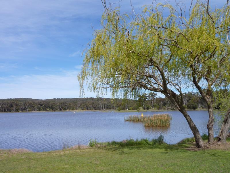 Beaufort - Beaufort Lake: South-easterly view across lake from caravan park