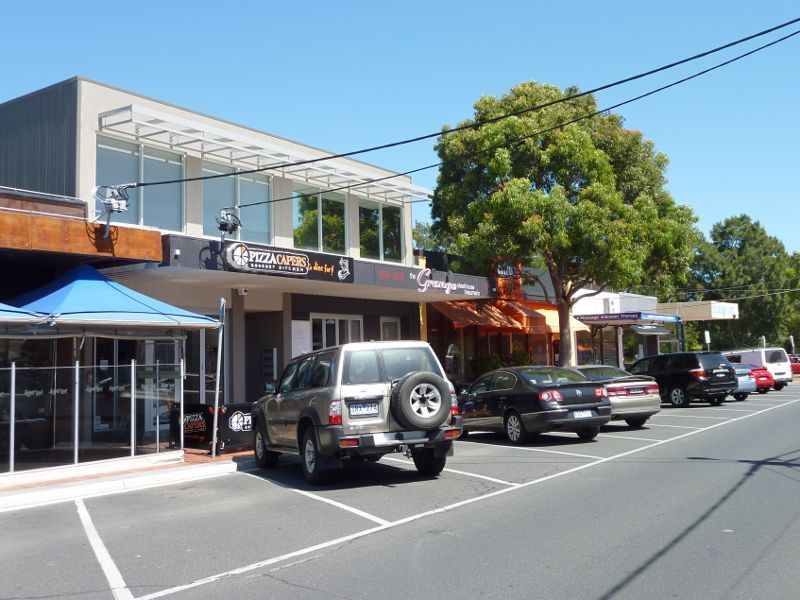 Beaumaris - Concourse Shopping Centre, off Reserve Road: shops along south side of North Conc