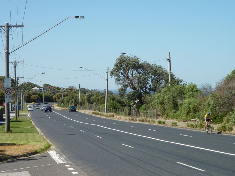 Beaumaris - Beach opposite Surf Avenue: View south-west along Beach Rd at Surf Av