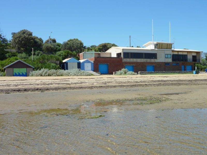 Beaumaris - Beach between Beaumaris Yacht Club and Ricketts Point: Beaumaris Yacht Club
