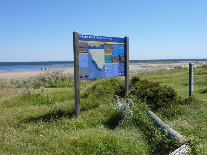 Beaumaris - Beach between Beaumaris Yacht Club and Ricketts Point: Rickets Point Marine Sanctuary sign on foreshore near Reserve Rd