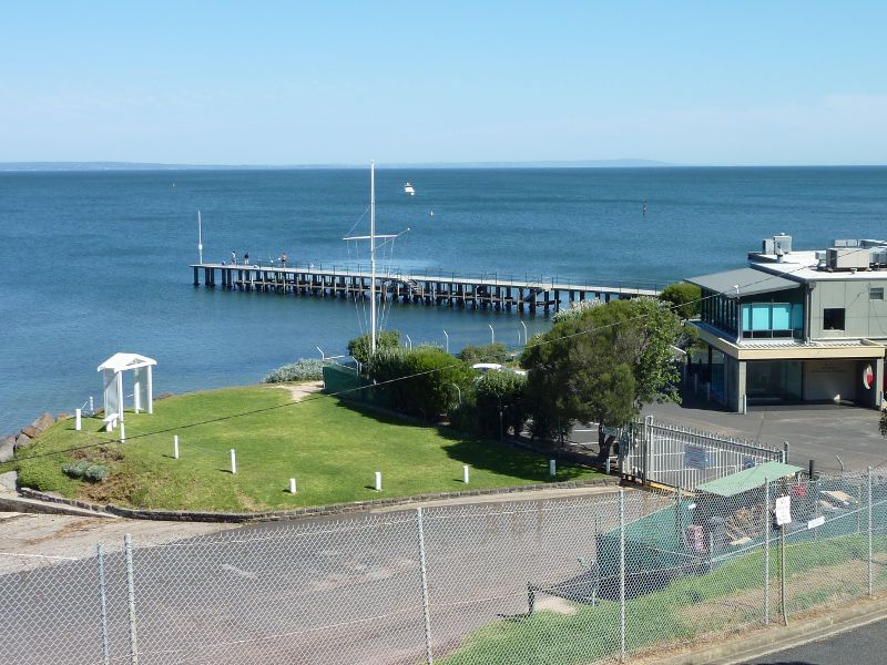 Beaumaris - Coastline between Sea Scout Jetty and Beaumaris Motor Yacht Squadron: Function centre and jetty at Beaumaris Motor Yacht Squadron