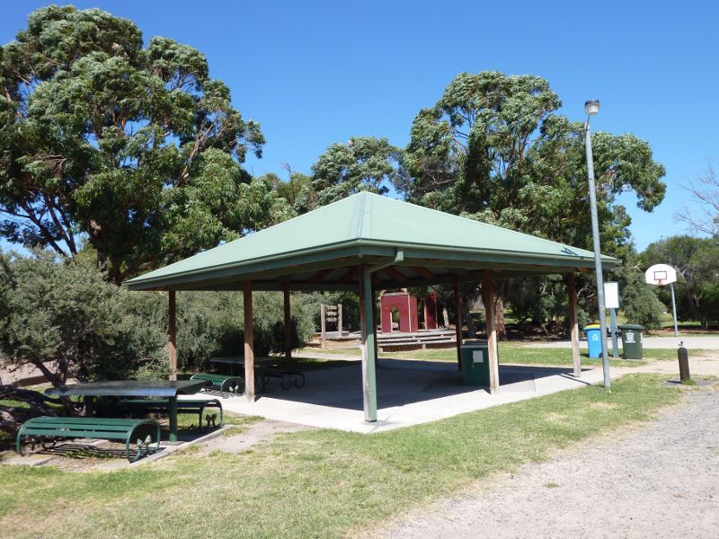 Beaumaris - Donald MacDonald Reserve: BBQ shelter