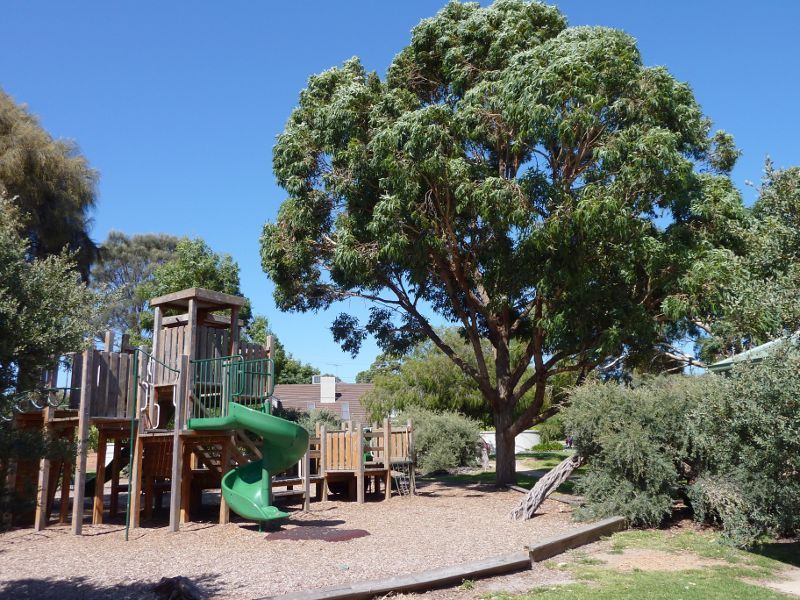 Beaumaris - Donald MacDonald Reserve: Playground