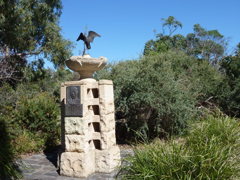 Beaumaris - Donald MacDonald Reserve: Donald MacDonald monument fronting Haydens Rd