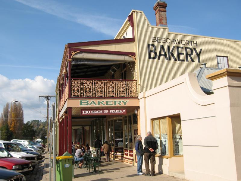 Beechworth - Commercial centre and shops, Ford Street and Camp Street: Beechworth Bakery, Camp St