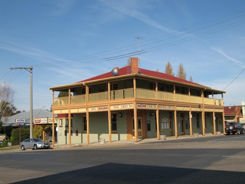 Beechworth - Commercial centre and shops, Ford Street and Camp Street: Hotel Nicholas, corner Camp St and High St