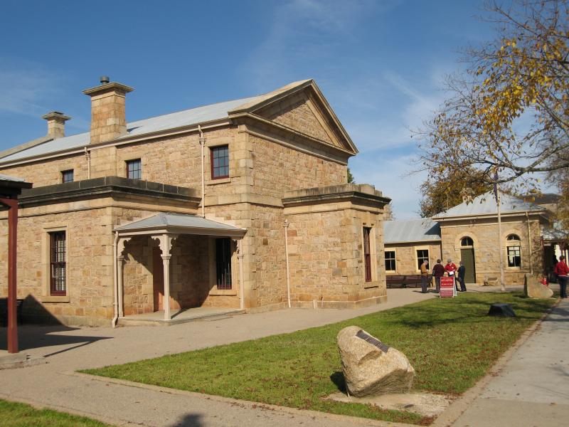 Beechworth - Historic Precinct, Ford Street between Camp Street and Williams Street: View south-west along Ford St at Court House