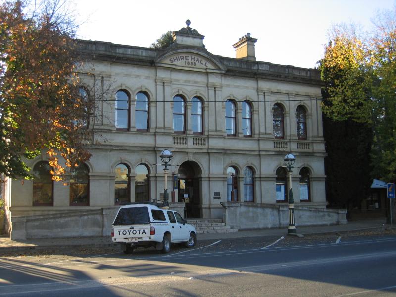 Beechworth - Historic Precinct, Ford Street between Camp Street and Williams Street: Tourist Information Centre at town hall