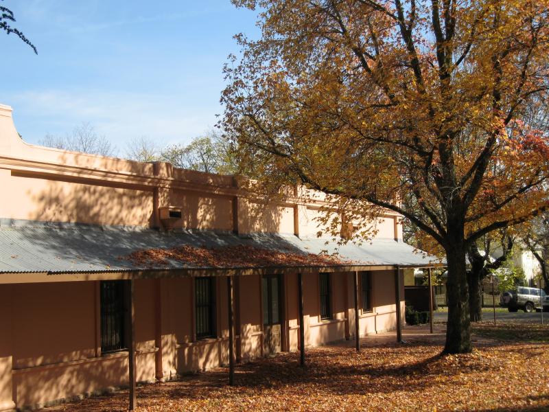 Beechworth - Historic Precinct, Ford Street between Camp Street and Williams Street: Burke Museum next to Town Hall Gardens