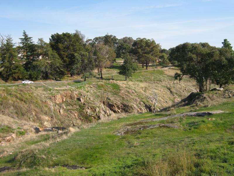 Beechworth - Newtown Bridge and Newtown Falls, Bridge Street at Gorge Road: View north-west along Spring Creek and gorge from Newtown Bridge