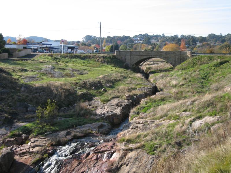 Beechworth - Newtown Bridge and Newtown Falls, Bridge Street at Gorge Road: View east towards Newtown Bridge from viewing area at Gorge Rd