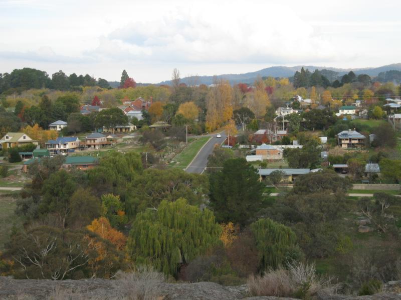 Beechworth - Gorge Road scenic drive: South-easterly view from a lookout