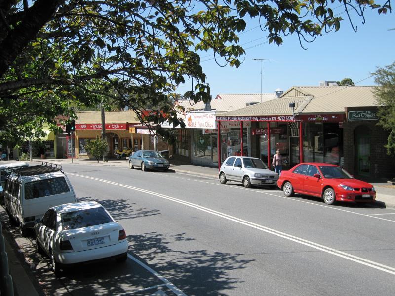 Belgrave - Shops and commercial centre, Main Street and Bayview Road: View east along Main St, east of Cameo Cinema